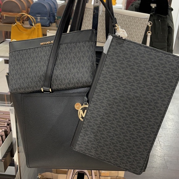 Michael Kors Maisie Large Pebbled Leather 3-in-1 Tote Bag - Picture 8 of 16